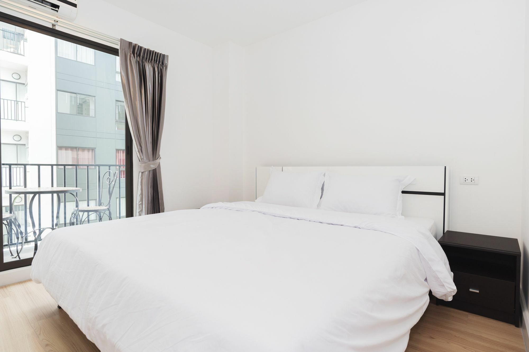 The Nest Sukhumvit 22 By Favstay Банкок Екстериор снимка